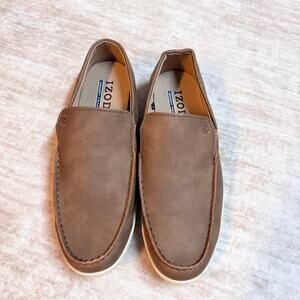 Izod men’s 9.5 Memory Foam Brown Faux Leather Seapoint Slip on Sneaker Shoe